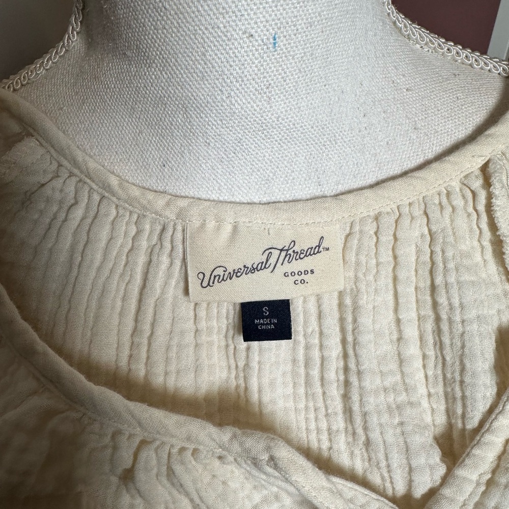 Universal Thread Cream Textured Blouse - Picture 7 of 8